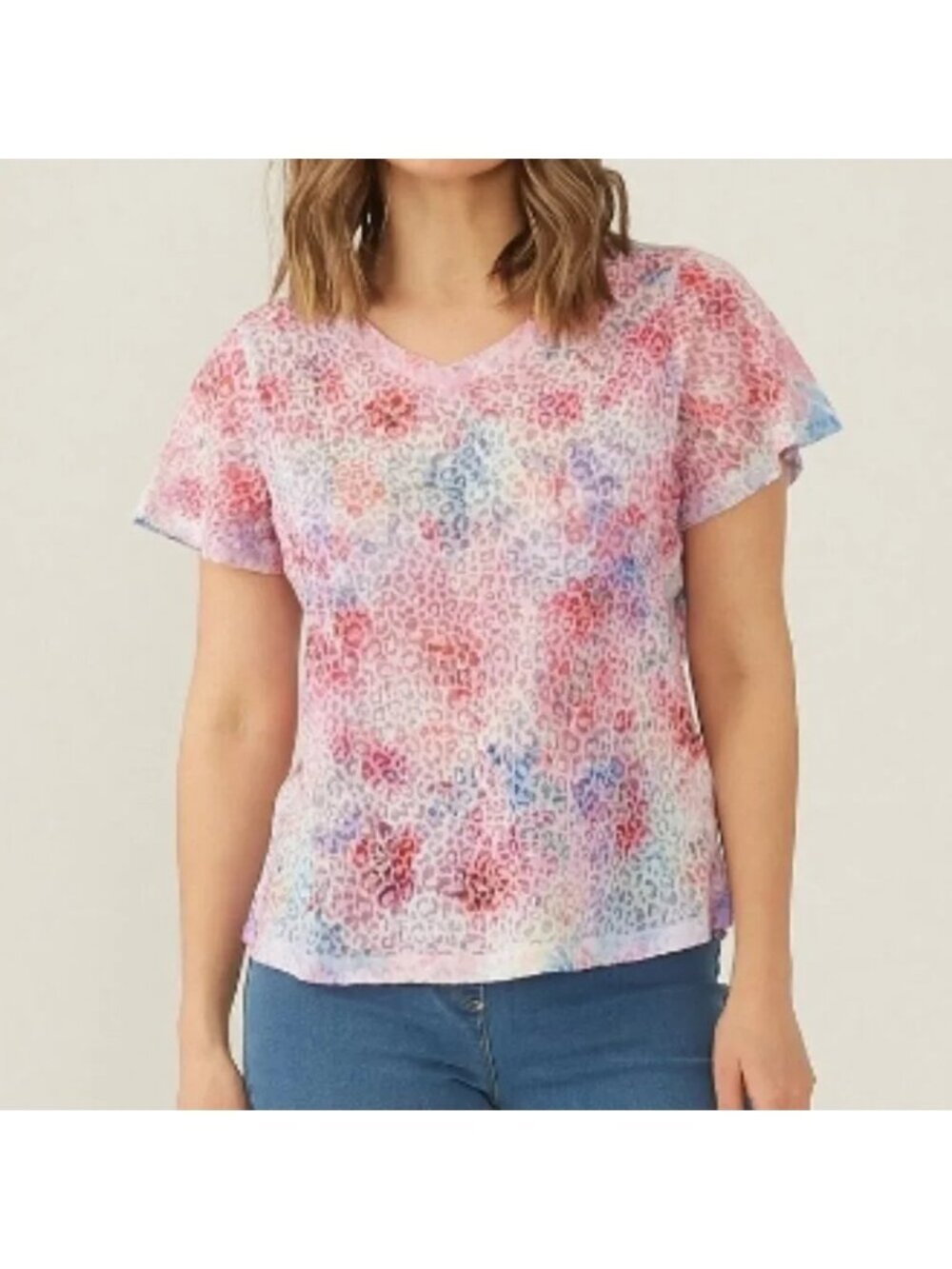 NEW Bellina Pastel Leopard V-Neck Tee - Medium